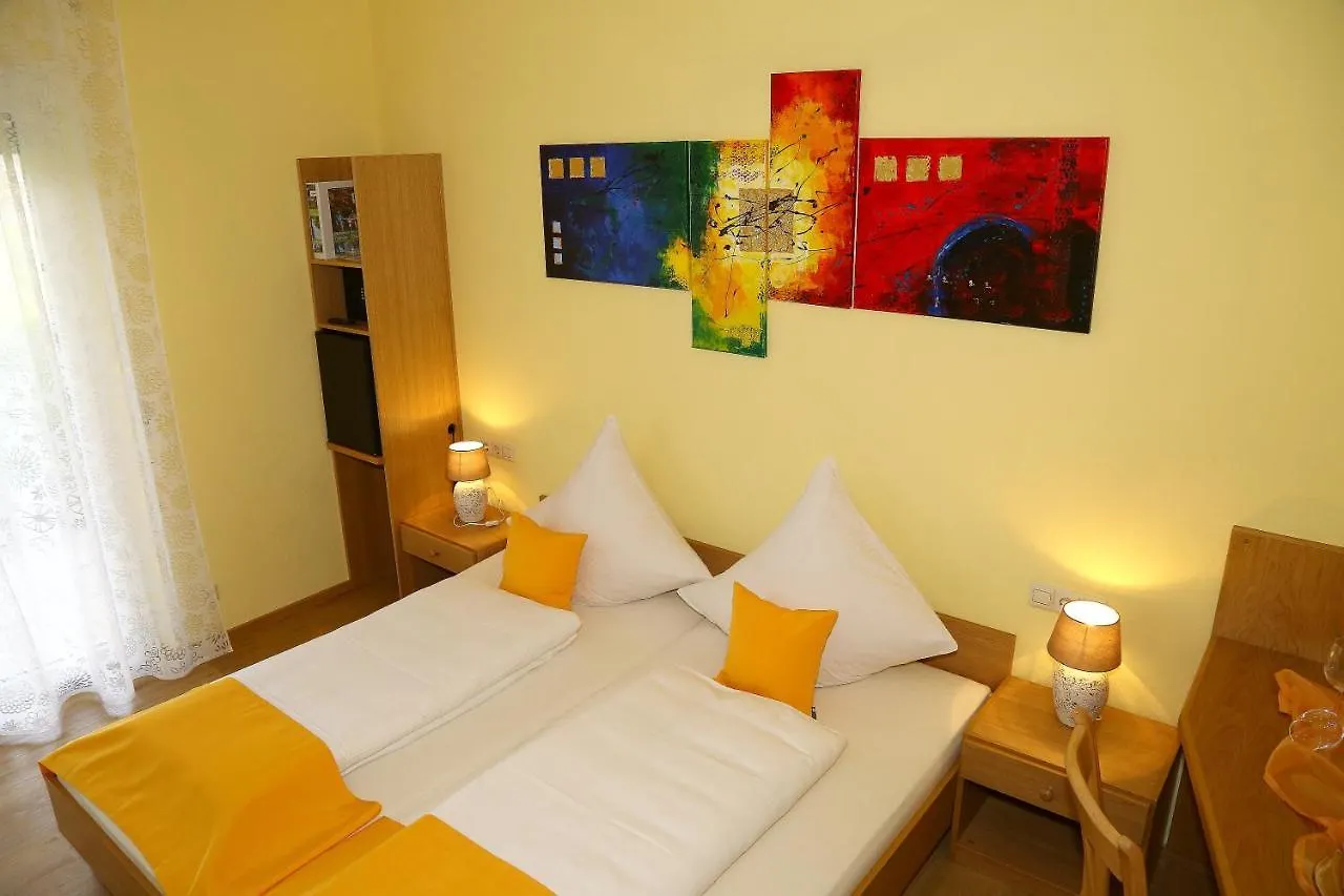 Landhotel Garni Schweizerhaus Schoenwald im Schwarzwald 3*,